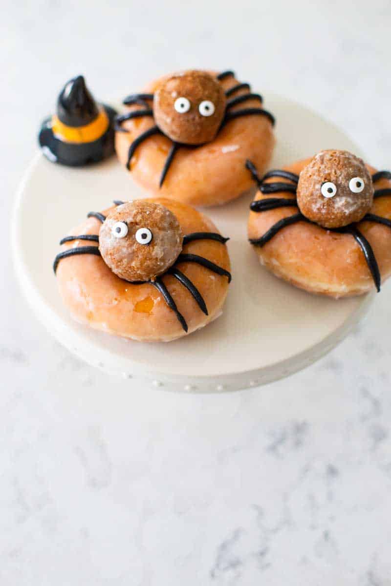 10 DIY Halloween Donut Ideas - Peanut Blossom