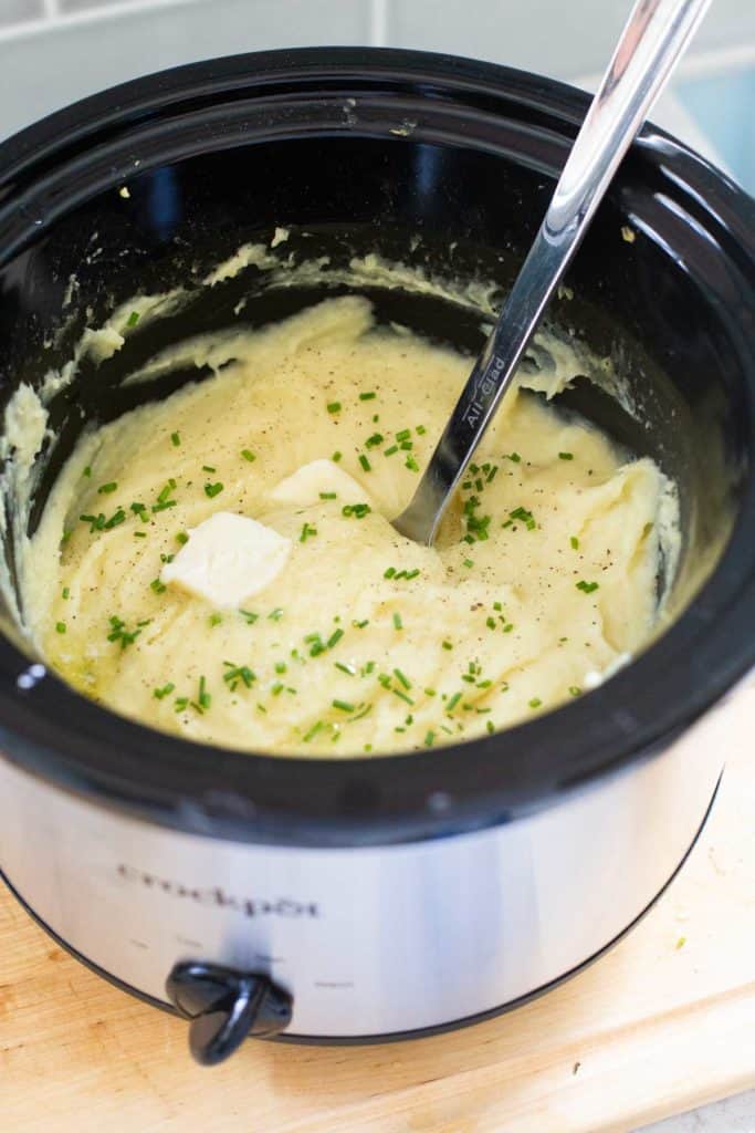 Creamy Crockpot Mashed Potatoes - Peanut Blossom