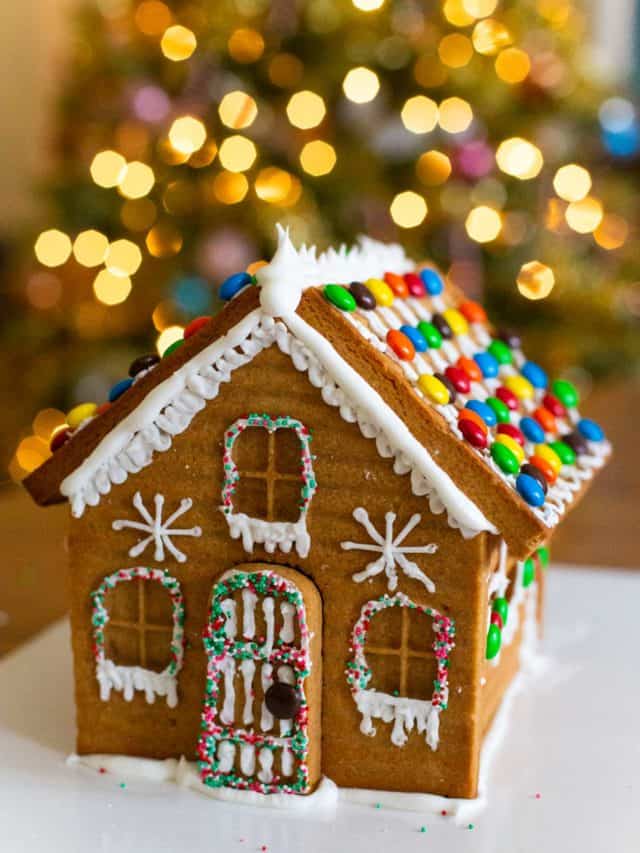 How to Make a Gingerbread House - Peanut Blossom